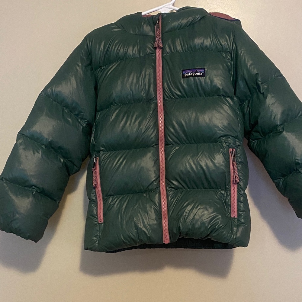 Patagonia Forest Green Puffer with Pink Accents